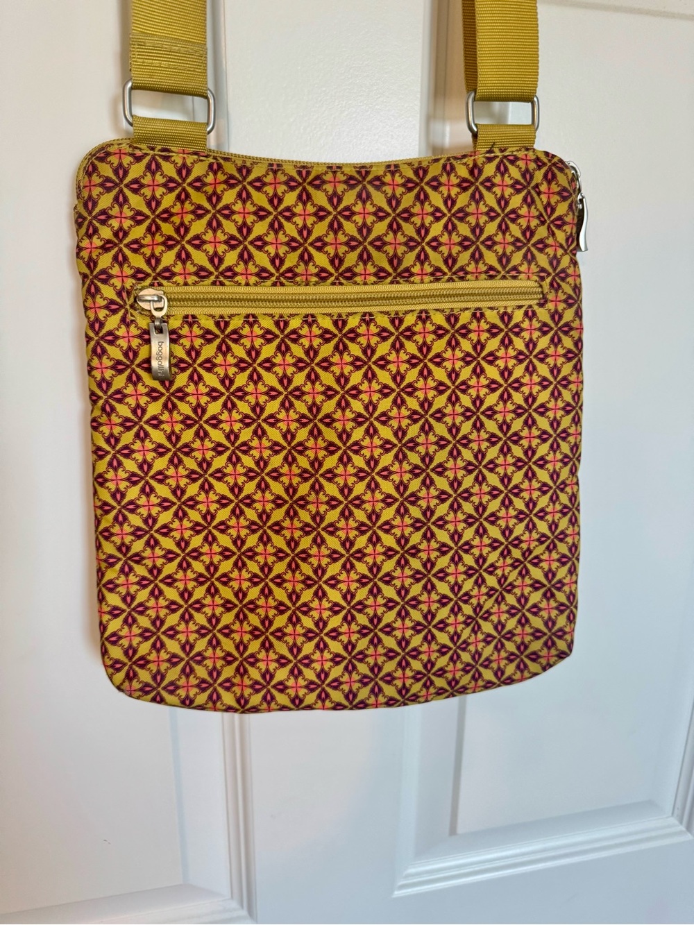 Baggalini Crossbody Bag in Mustard Patterned Fabric - Picture 4 of 7